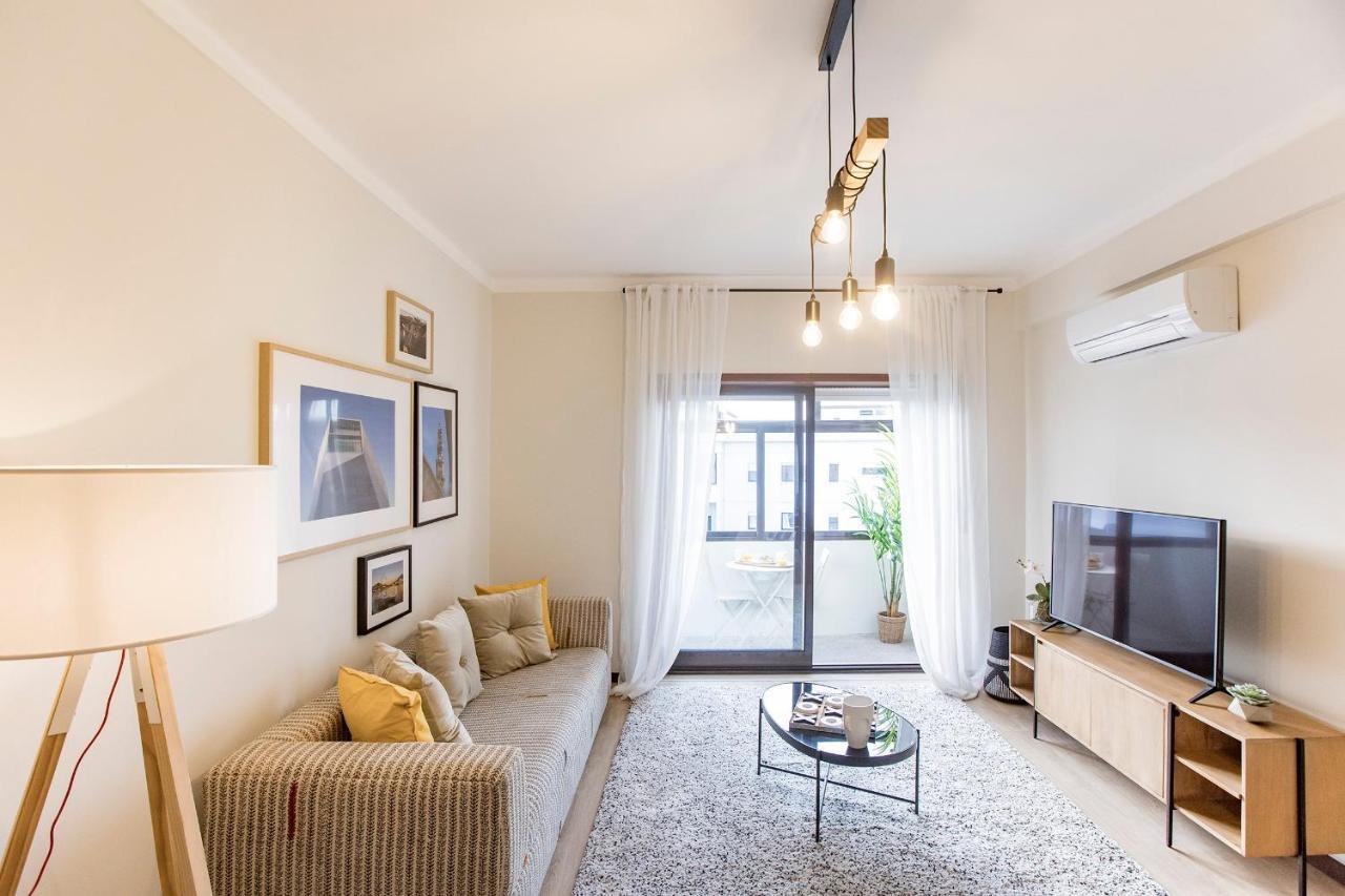 2Br Flat In Bonfim W/ Ac & Balcony By Lovelystay OOporto Extérieur photo
